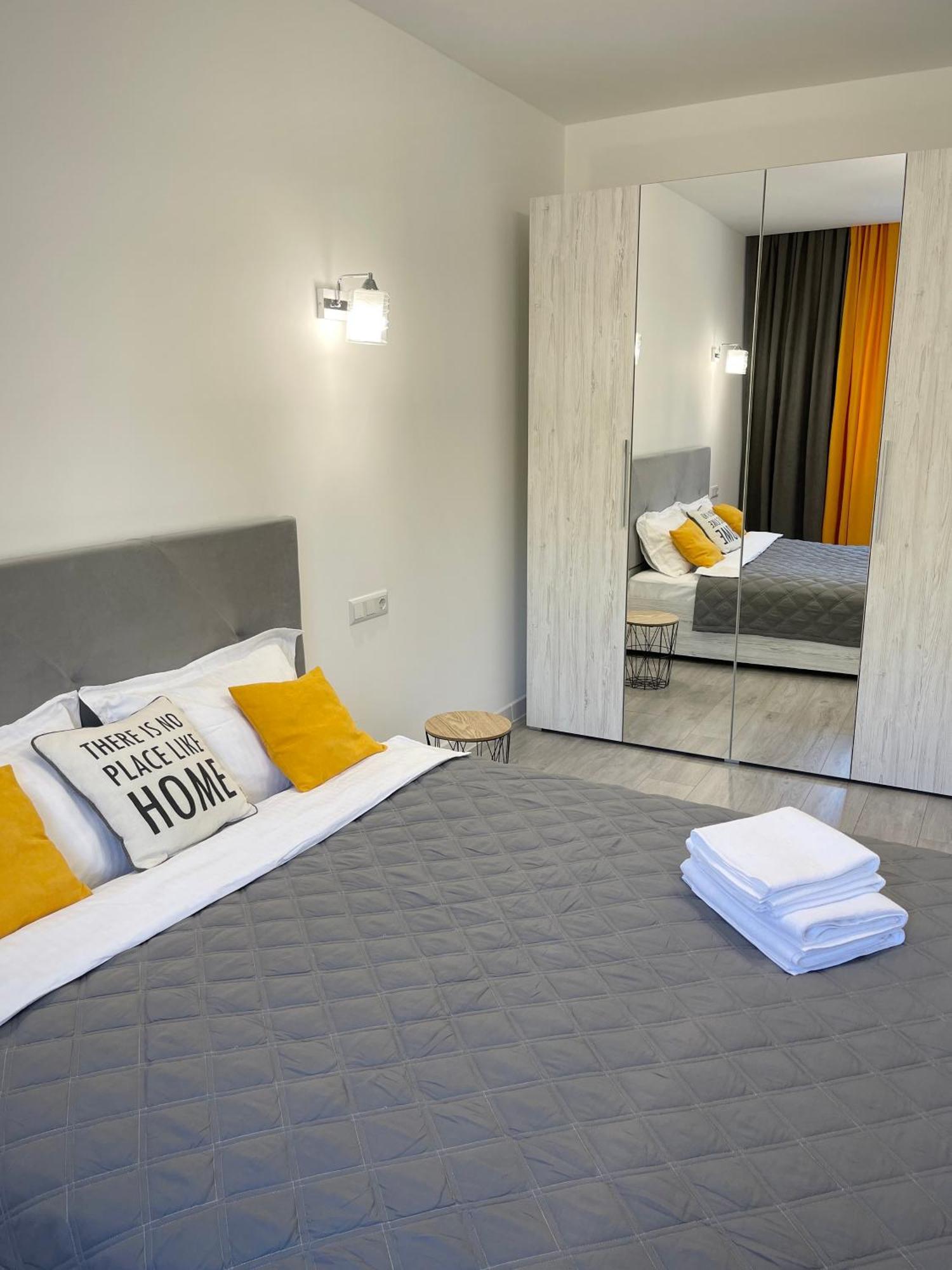 Sunny Home Apartments Апартаменти У Новобудові Поряд Медичний Центр Angelholm Дуже Чисто! Czernowitz Exterior foto
